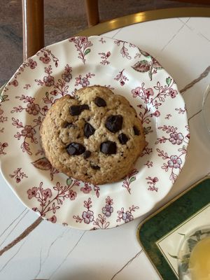 Chocolate chip cookie  at Le Goûter Parisien in Paris