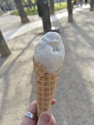  at LaCrèma  in Paris