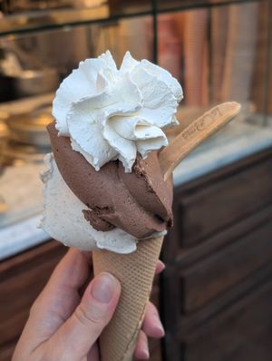  at LaCrèma  in Paris