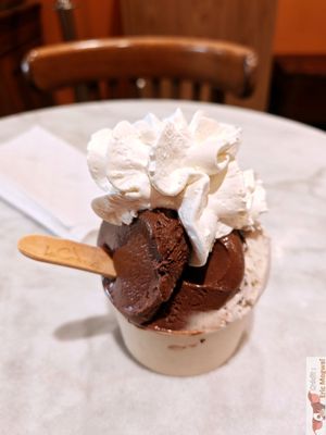 Chocolate and cookie cream at LaCrèma  in Paris