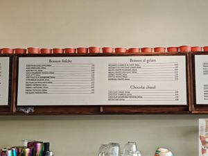 Fresh and hot drinks at LaCrèma  in Paris