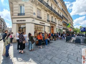 Come to the grand opening because the store is popular at LaCrèma  in Paris
