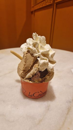 at LaCrèma  in Paris