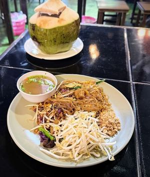Pad Thai at J-DEE VEGAN in Chiang Mai