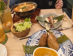 Vegan drumsticks made from Seitan, dumplings, Lychee Iced Tea at Little Garden in Erlangen