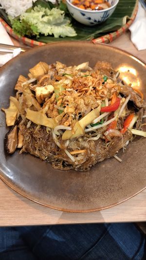 Glass noodles with vegetables and grilled tofu at Little Garden in Erlangen