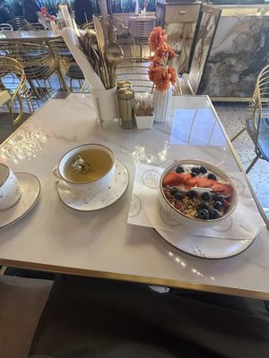 vegan granola with vegan coconut yogurt base  at La Dolce London in London
