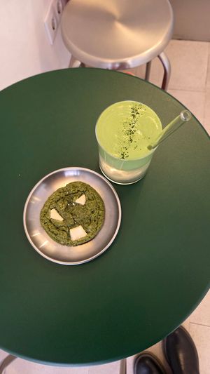 Coconut cloud matcha
Matcha & white chocolate cookie at Hale Matcha in Lisbon