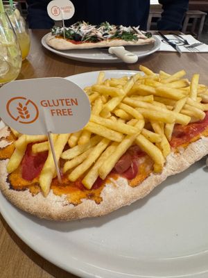 Alemana Veg (GF base) at Pizzería Mano a Mano in Valencia