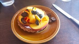 Tartelette aux fruits at Croustille in Toulouse