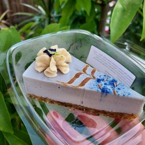 GF & Vegan Butterfly Pea, Lemon, Lavender cheesecake at Simply Naked Co. in St Petersburg
