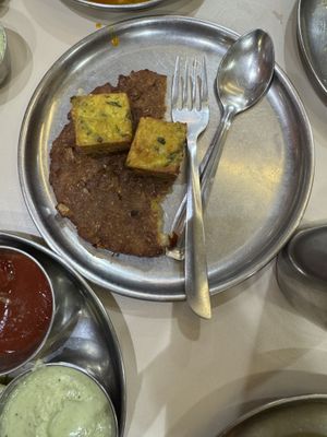 Kothimbir Wadi on top and Thalipeeth   at Mi Marathi in Mumbai