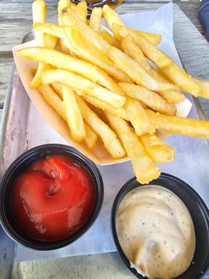 Ask for the Vegan Comeback Sauce at Oak Park Brewing Co. in Sacramento