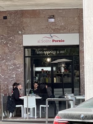 The entrance. The restaurant is quite large inside and has lots of outdoor seating, too    at Al Solito Porzio | Pizzeria Palermo in Palermo