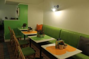 colorful surroundings at Bubble Tea Paradise Healthy Cafe in Limerick