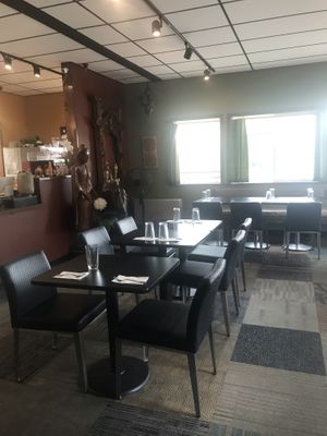 Seating at Vida's Thai Food in Homer