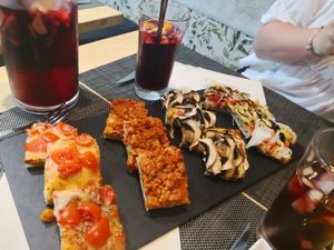 Vegan pizza at Fast and Bio in Alicante