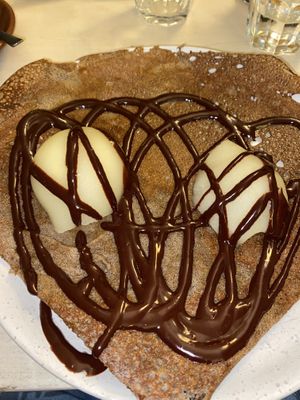 vegan crêpe with pear and chocolate  at Ti Breizh in Hamburg