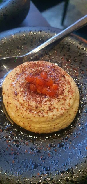 Hummus at Raffiné in Oslo