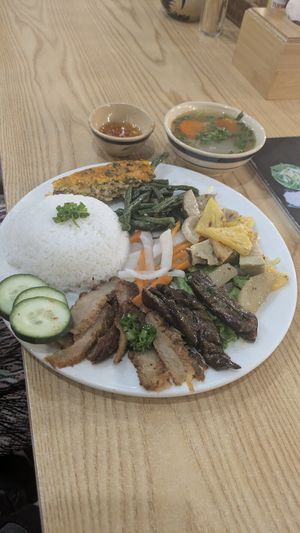 Broken rice at Chay Đại Bình in Da Nang