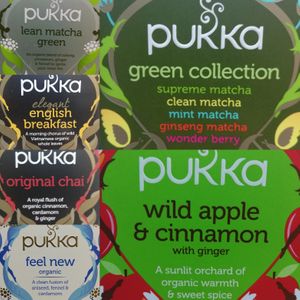 Organic tea at Verde Natural Bioshop in Porto Rafti