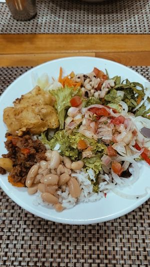1ª vez que fui e adorei, fui às 12h do domingo (horário que abre). Comida fresquinha, reposição rápida, ótimo atendimento e bem localizado. at Vegg's Restaurante in Sao Paulo