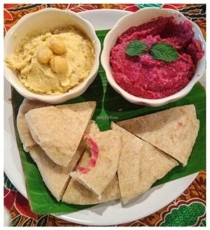 hummus and pita  at Art in Chai in Pai
