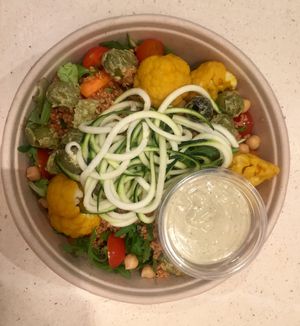 Good dressings for bowls a at Daluma in Berlin