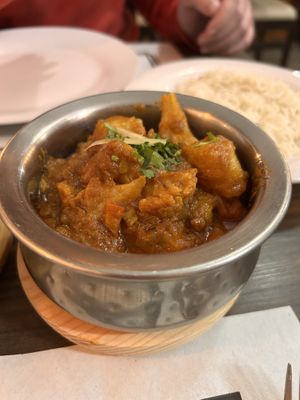 Coliflor con patatas   at Himalayako Jardín Autentic curry and tandoori Restaurante  in Bilbao
