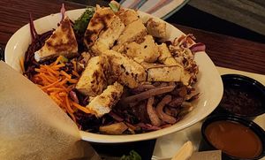 Thai Peanut Tofu Bowl at Louie's in Ashland