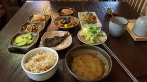 Meal set with deodok top right) for 15,000 won at Maji - 마지 in Seoul