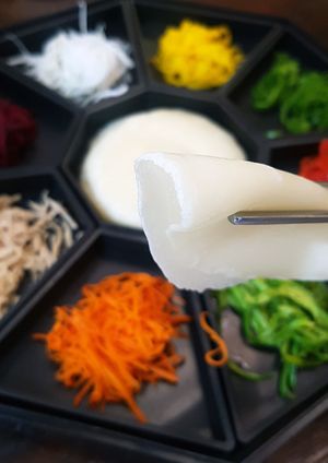 Gujeolpan (구절판):
Thin wheat pancakes with sliced vegetables at Maji - 마지 in Seoul