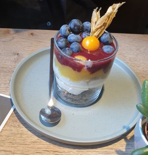 Pech Cheesecake Creme at The Vegan Eagle in Hamburg