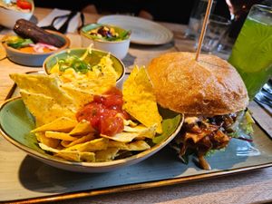 Burger at The Vegan Eagle in Hamburg