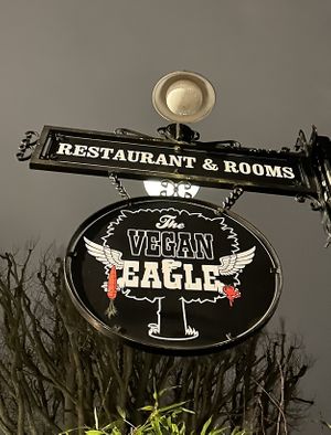 Logo, Außenansicht  at The Vegan Eagle in Hamburg
