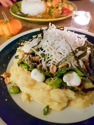 Asian smashed potatoes at The Vegan Eagle in Hamburg