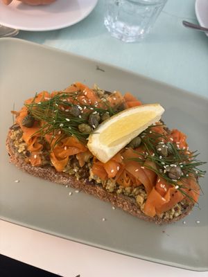 Vegan salmon tofu scramble toast  at Niezłe Ziółko in Warsaw