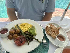 Vegan Colony Breakfast - JUSTegg scramble, avocado, asparagus, tomato, mushrooms, potatoes, toast  at Swifty's at the Colony Palm Beach in Palm Beach