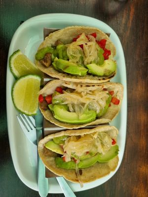 Tacos with Oystermashrooms #Veganuary at Mandarina in Quetzaltenango