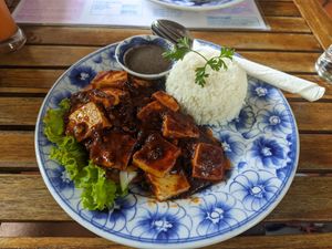 Lok Lak Tofu at Epic Arts Cafe in Kampot