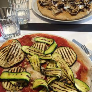 Vegan pizzas at La Colubrina in Milan