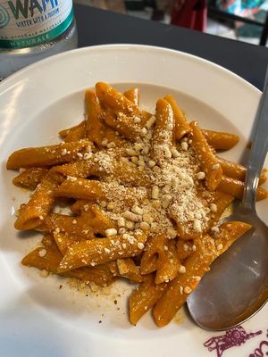 Pennette con crema di peperoni at La Colubrina in Milan