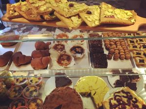 Dolci vegani  at La Colubrina in Milan