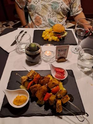 Red & Green Smoked (Burger) & Spiedino Ghiotto at La Colubrina in Milan