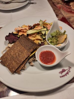 Chips di verdure essicate at La Colubrina in Milan