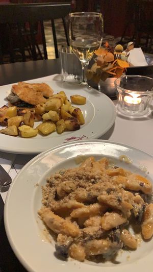 The saltimbocca and the gnocchi both delicious 😋  at La Colubrina in Milan