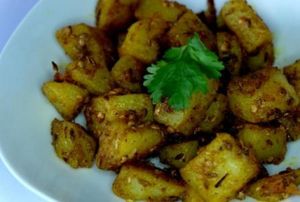 Aloo Jeera
(potato cubes sauteed with cumin and other tangy spices)
Alltime favorite side dish at Little India Healthy Cuisine in Quezon City