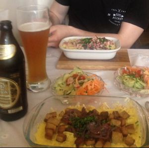 vegan and non-vegan variants of the same meal at Zum Spätzle in Hamburg