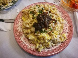 Käsespätzle with caramelized onions at Zum Spätzle in Hamburg