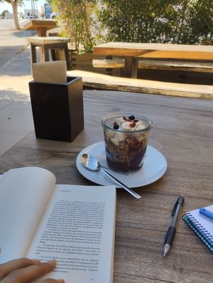 Açaí Bowl 🫐 with Homemade Granola, Bananas 🍌 rolled in Coconut Flakes 🥥 and Goji Berries at Wild Beets in Ibiza
